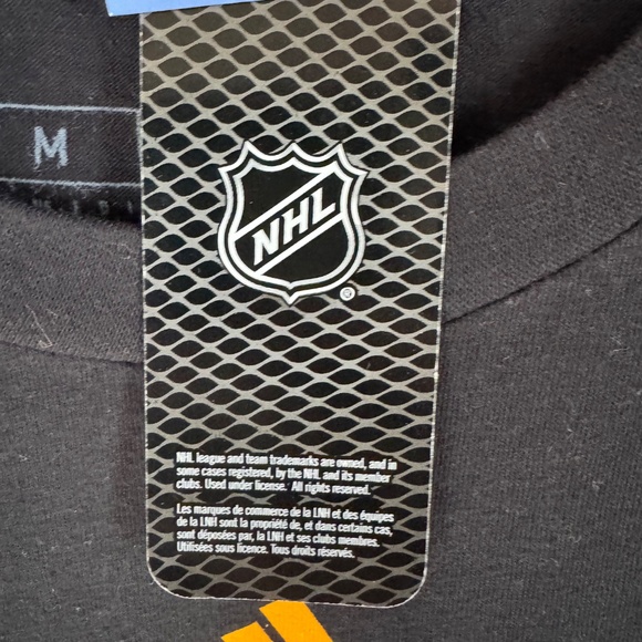 NEW WITH TAGS Adidas Black and Gold Pittsburgh Penguins Shirt  Size Medium - Picture 7 of 10